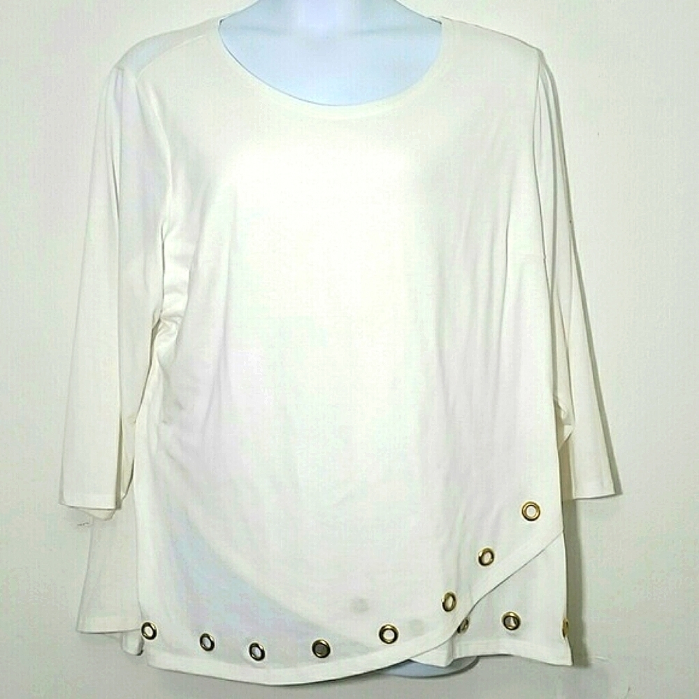 Grommet Assymetrical T-shirt top White Scoop neck Elbow Length Sleeve Boho NWOT